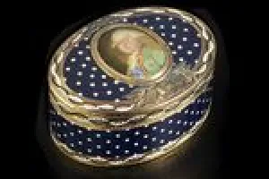 SNUFFBOX WITH A PORTRAIT OF FIELD MARSHAL ZAKHAR CHERNYSHEV