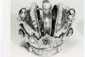 MINIATURE CROWN