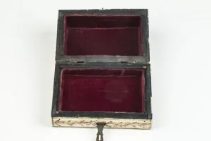 SMALL BOX FROM DRESSING TABLE SET