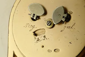 TABLE CLOCK