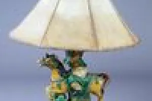 TABLE LAMP WITH GUANDI, DAOIST GOD OF WAR, ROOF TILE