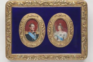 SNUFFBOX WITH MINIATURES OF NICHOLAS I AND ALEXANDRA FEDOROVNA