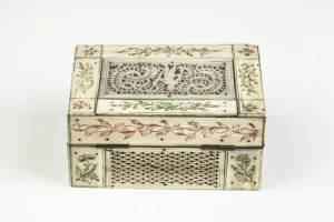 SMALL BOX FROM DRESSING TABLE SET