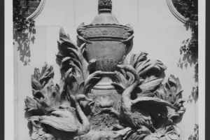 SWAN FOUNTAIN