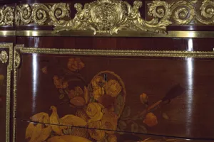 COMMODE (CHEST OF DRAWERS) WITH PASTORAL MARQUETRY
