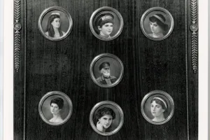 FRAME WITH MINIATURES OF EMPEROR NICHOLAS II AND HIS FAMILY (LATER ADDITIONS)