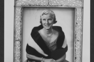 FRAME WITH PHOTOGRAPH OF ADELAIDE CLOSE RIGGS