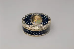 SNUFFBOX WITH A PORTRAIT OF FIELD MARSHAL ZAKHAR CHERNYSHEV