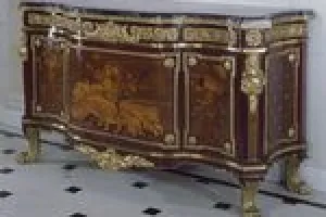COMMODE (CHEST OF DRAWERS) WITH PASTORAL MARQUETRY