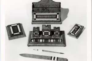 BLOTTER HOLDER FROM A DESK SET