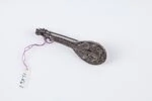 BROOCH