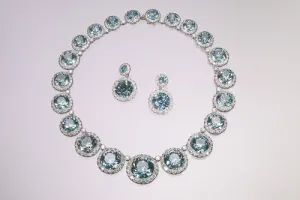 PAIR OF EARRINGS