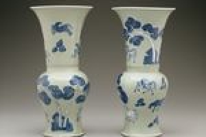 BALUSTER VASE WITH TRUMPET NECK WITH THE EIGHT HORSES OF KING MU WANG (ONE OF TWO)