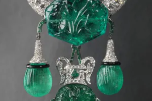 PENDANT BROOCH