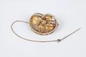 CAMEO BROOCH