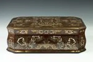 NECESSAIRE