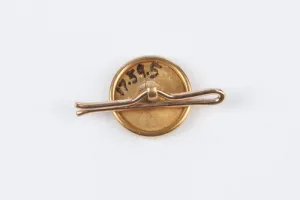STUD BUTTON (ONE OF SIX)
