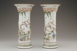 BEAKER VASE WITH SCENE FROM THE ROMANCE OF THE WESTERN CHAMBER (ONE OF TWO)