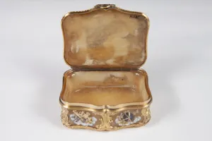 SHIELD-SHAPED BOX