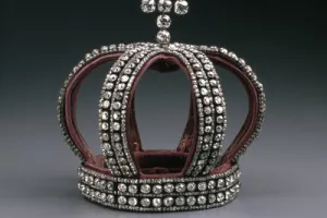 NUPTIAL CROWN