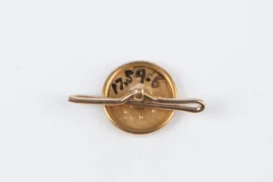 STUD BUTTON (ONE OF SIX)