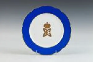 PLATE FROM A SERVICE WITH MONOGRAMS OF GRAND DUKE SERGE AND ELIZABETH, ONE OF 11