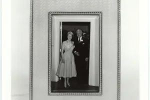 MINIATURE FRAME