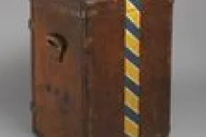 “SECRÉTAIRE À LINGE” TRUNK [LINGERIE TRAVELLING DESK TRUNK]