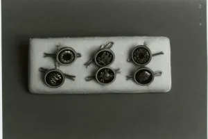 STUD BUTTON (ONE OF SIX)