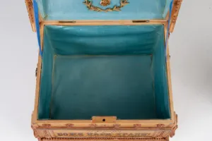MINIATURE CHEST