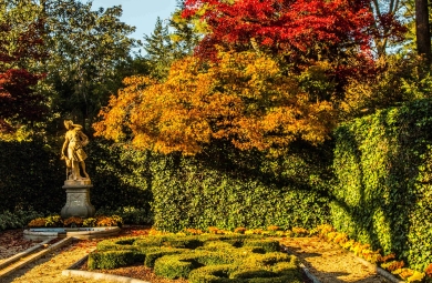 The French Parterre in fall. Photographed by Erik Kvalsvik, 2018.