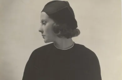 Image of a side profile of Princess Natalie Paley.