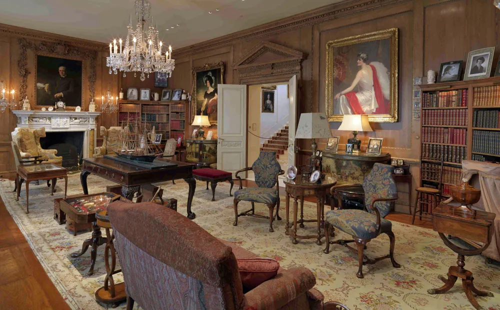 First floor library, photographed by Bruce White