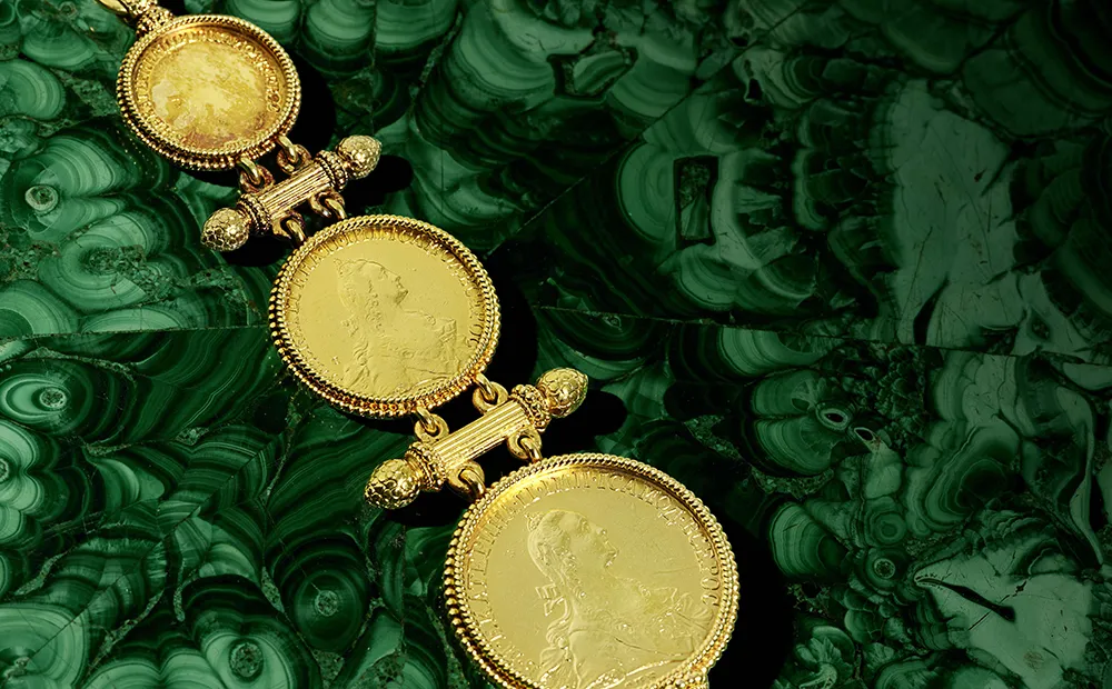 Gold watch fob, acc. no. 11.79